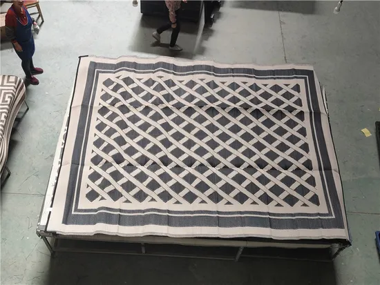 Made in China Handmade Throw Outdoor Polar Fleece Plaid Simple Picnic Rugs